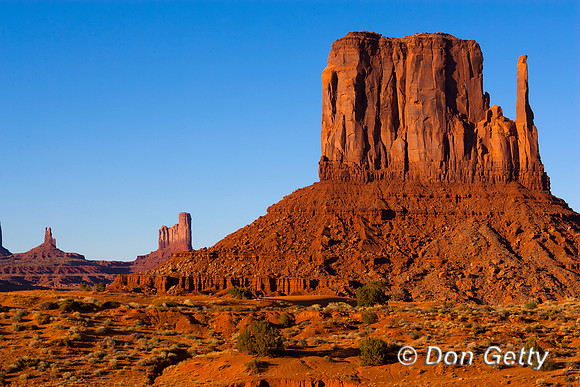 Monument_V_MR8D3672