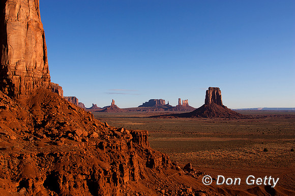Monument_V_MR8D3727
