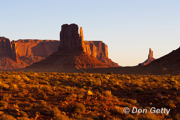 Monument_V_MR8D3700